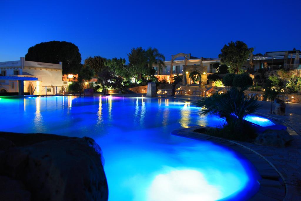 Eden Resort Country อูเจนโต ภายนอก รูปภาพ