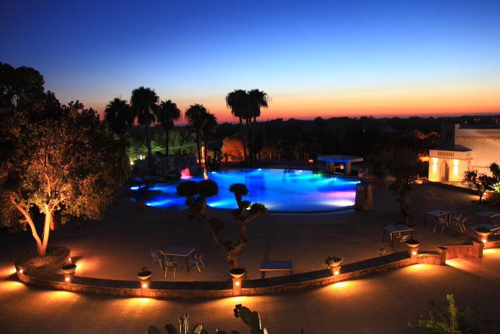 Eden Resort Country อูเจนโต ภายนอก รูปภาพ