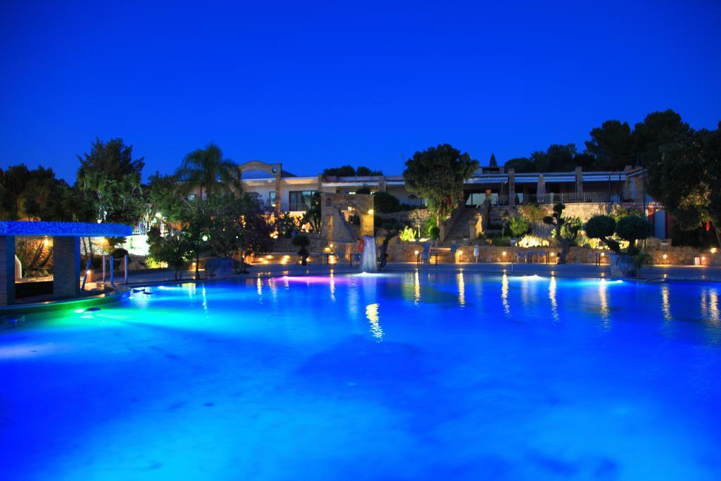 Eden Resort Country อูเจนโต ภายนอก รูปภาพ