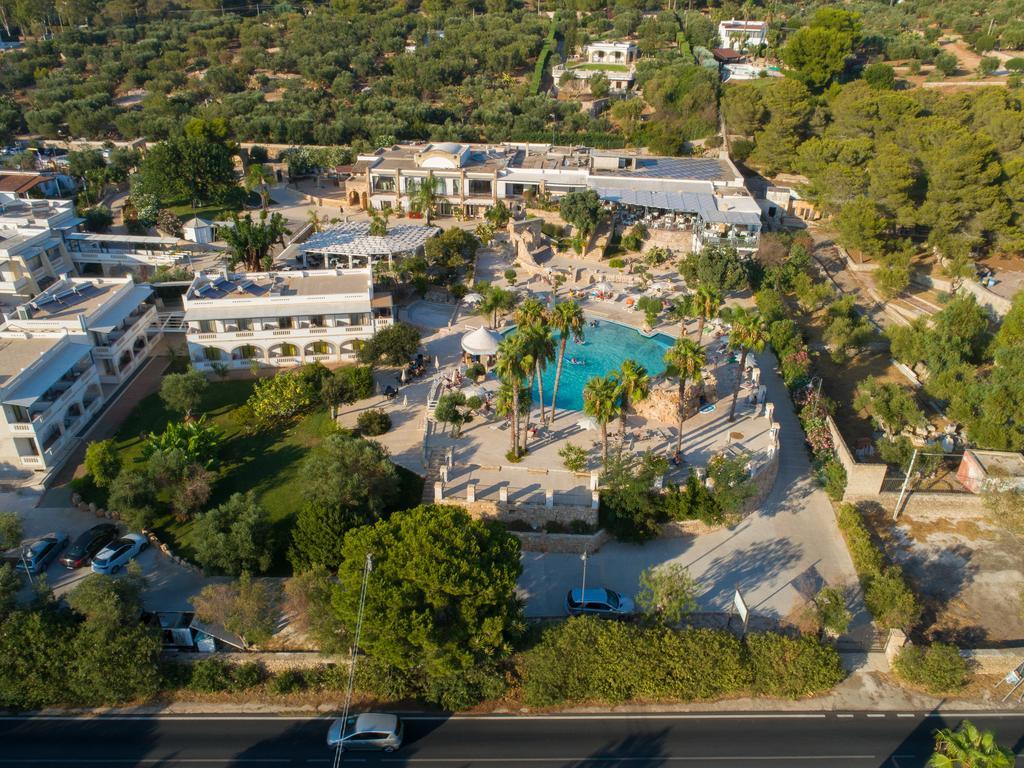 Eden Resort Country อูเจนโต ภายนอก รูปภาพ