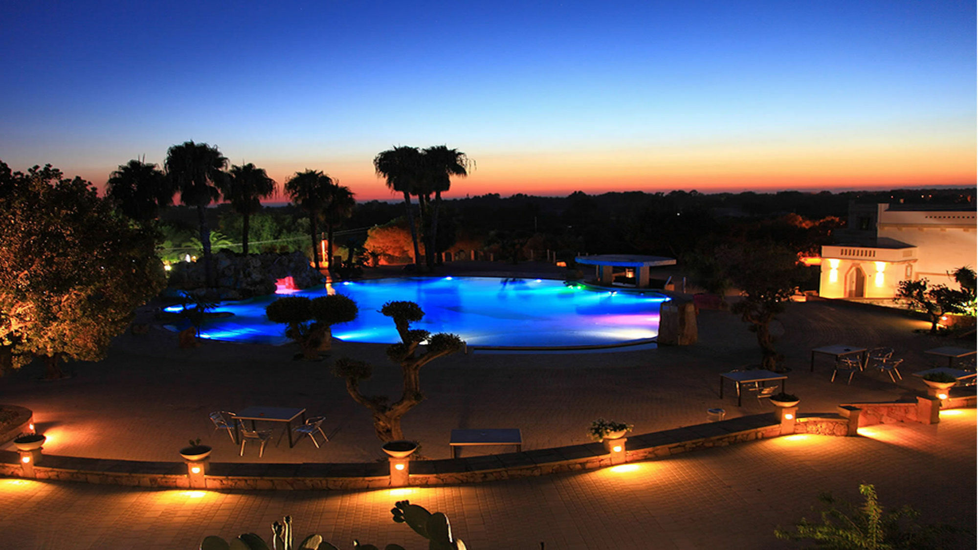 Eden Resort Country อูเจนโต ภายนอก รูปภาพ